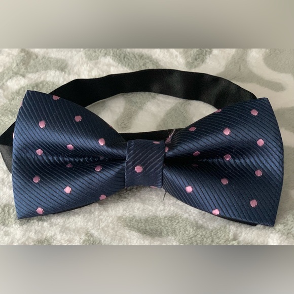 Pink Polka Dot Pre-Tie Bow Tie - Picture 2 of 3